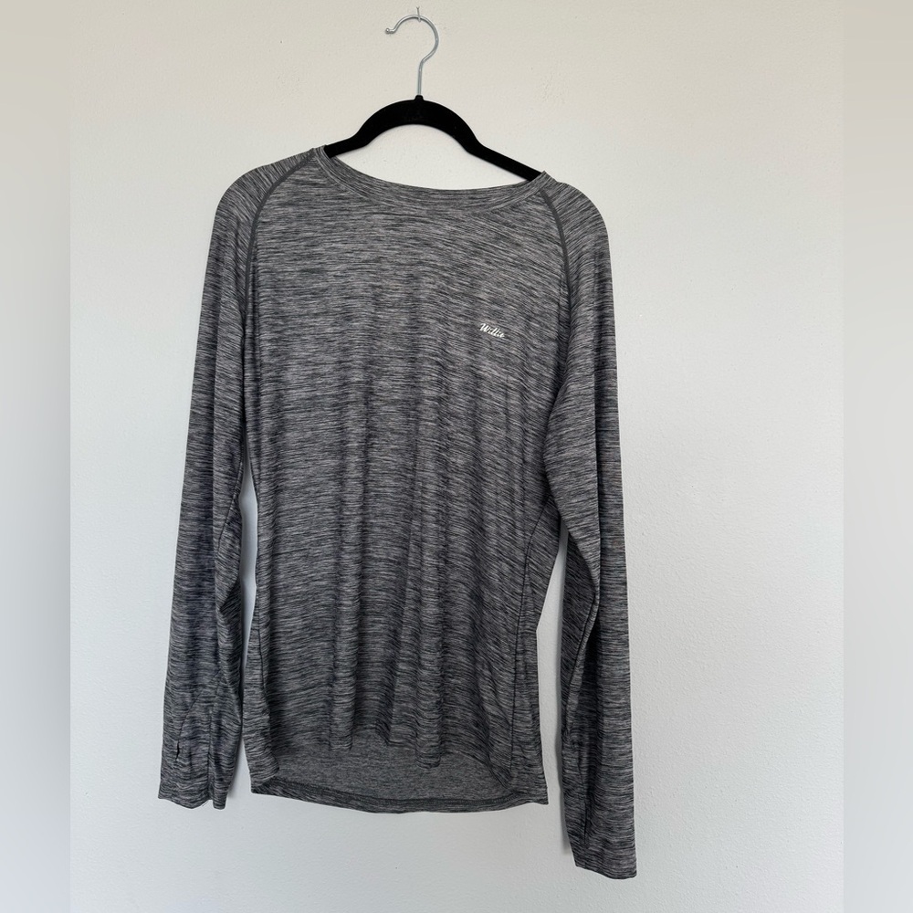 Willit Women's Gray Long Sleeve Shirt Thumbholes Lightweight Active Size Medium